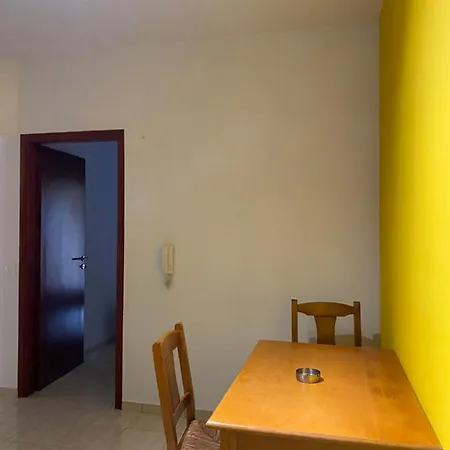 بيت ضيافة παλίρροια ثيولوغوس
